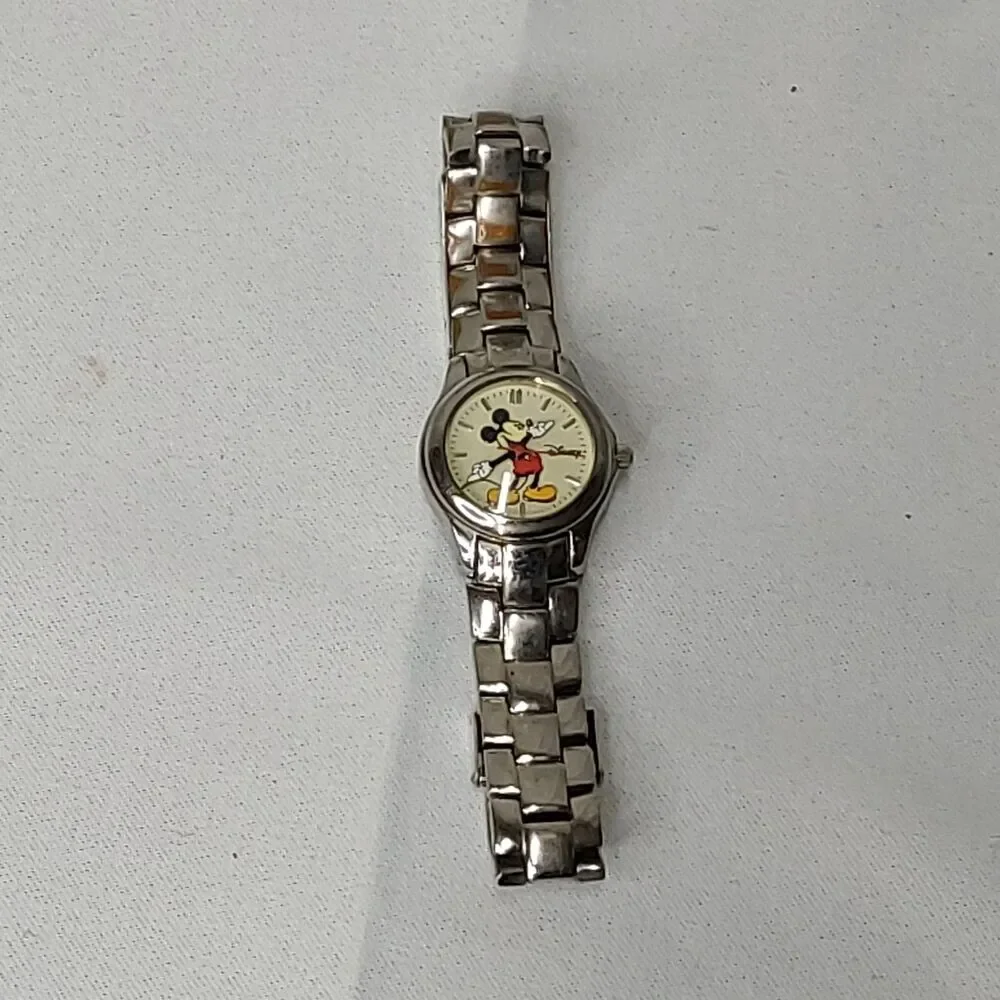 Disney SII Mickey Mouse Women's Silver Tone Vintage Watch MU0928
